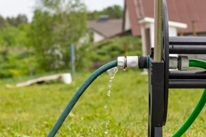 focus the fitting drips water from it